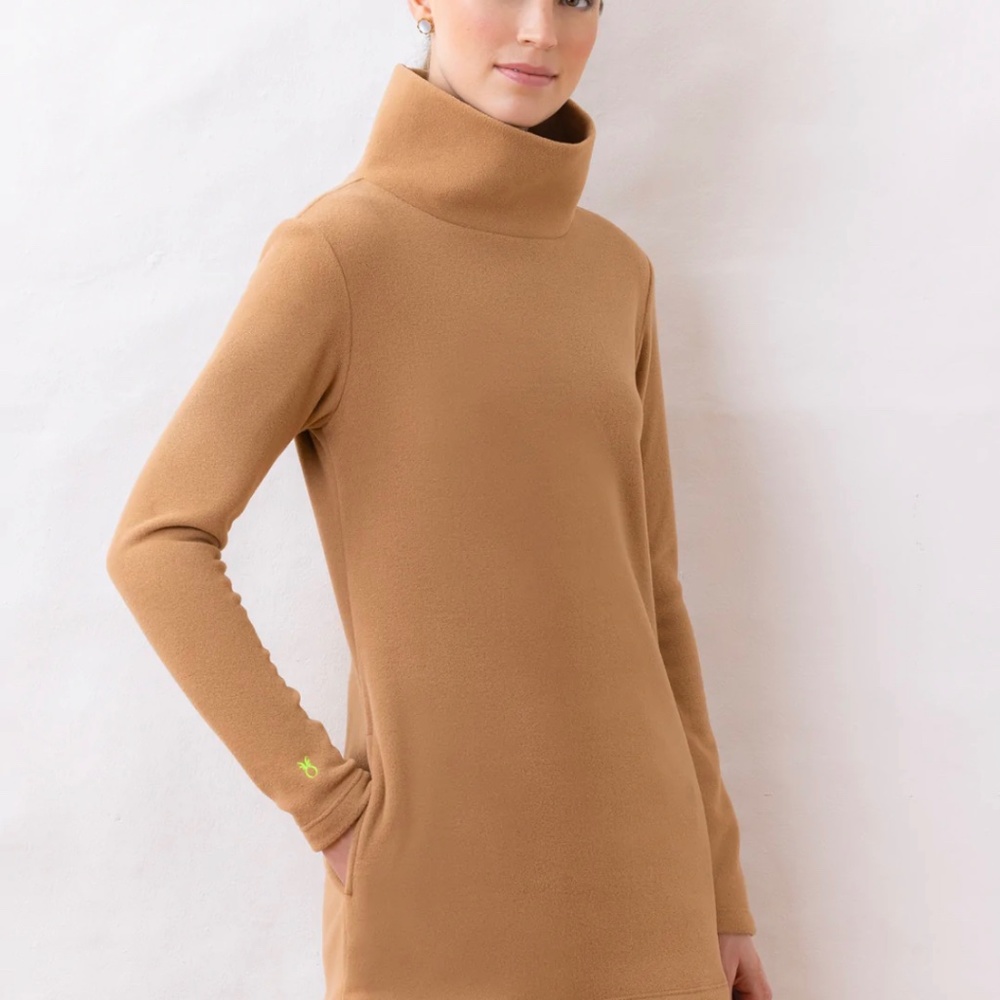 Dudley Stephens Cobble Hill turtleneck in vello fleece - camel - XS/x-small